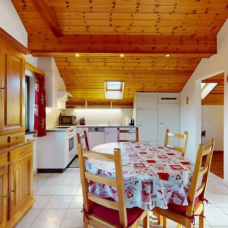 Superb Family In Centre Of The Village Of Appartement *